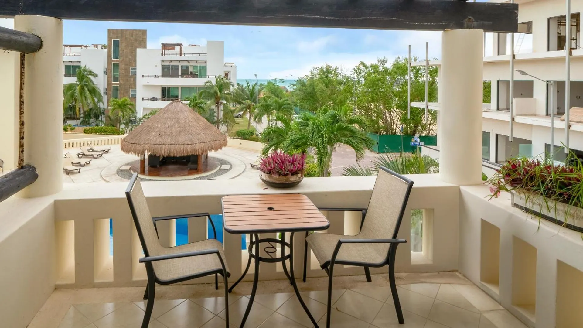 Apartment Condo Sol 6 - 3 Bedroom Condo Only 1 Block From Coco Beach - At Luna Maya Condos Playa del Carmen